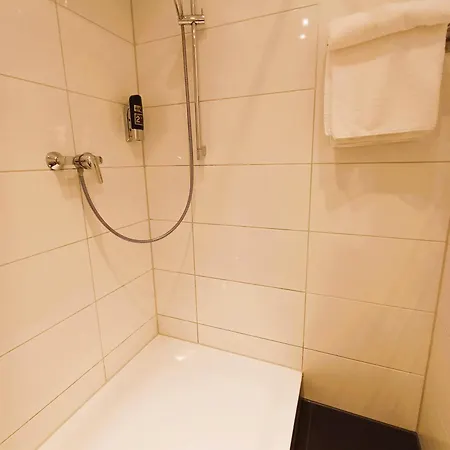 Ariana Отель 2*